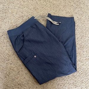 Like New Figs Heather Denim Kade Cargo Scrub Pants